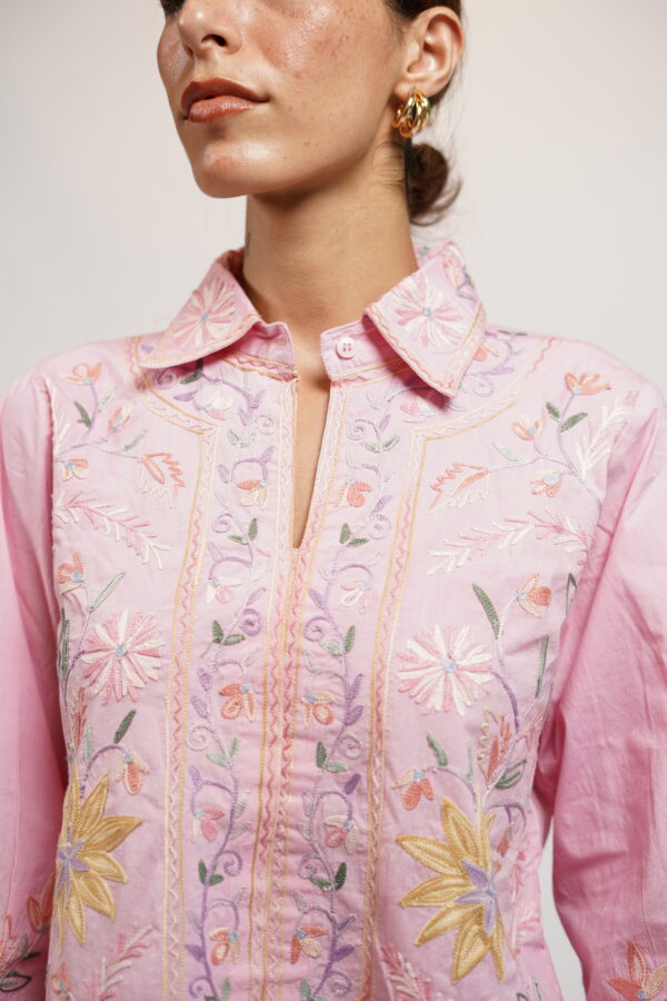 Close-up of intricate Aari embroidery on the pale pink Blossom Co-Ord top by VaadiByLiza, highlighting floral motifs and fine details.